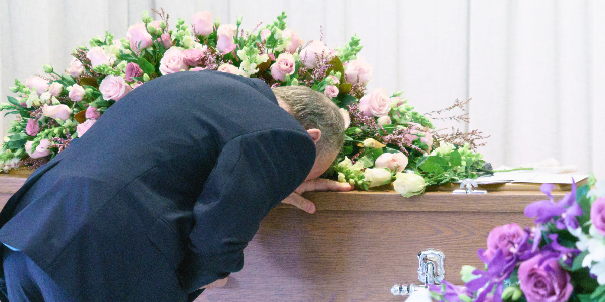 how funeral live streaming helps families